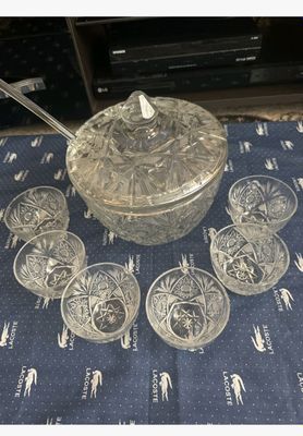 idishlar hrustallar material gilamlar ko'rpachalar