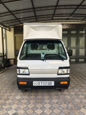 Labo 2025 yil Tent Furgon