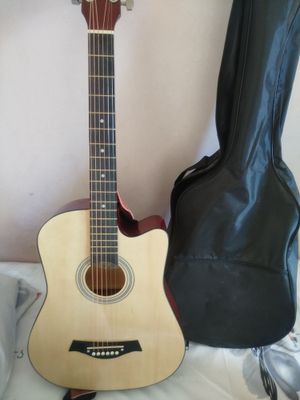 Gitara sotiladi xolati yaxshi