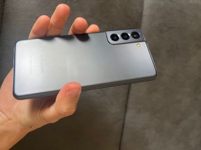 Samsung S21 ideal