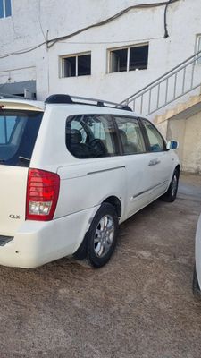 kia carnival sotiladi benzin