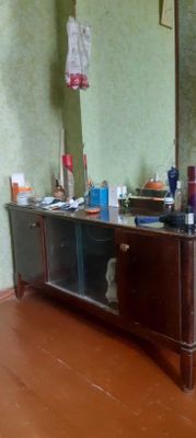 Трюмо с большим зеркалом и двумя тумбочками Румыния.