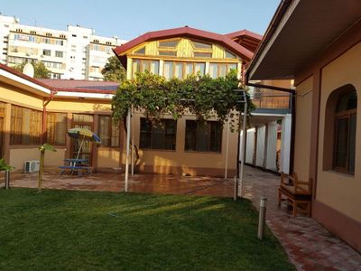 Продается участок и для гостиницы Возле Mirabad Avenue