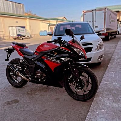 Kawasaki zxr replica