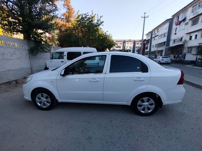 Nexia 3 avtomobili