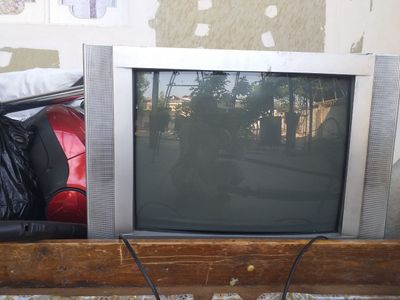 Tilivizor Sotiladdi
