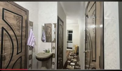 Urganch shahri 4 daxada lamonosov maktab yonsa 2 xonala kv sotiladi