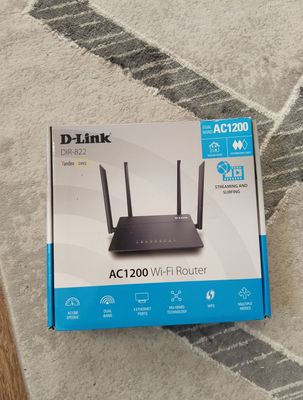 Продается wifi D-Link DIR-822 Цену договоримся Narxini kelishami