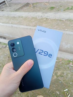 Telefon Vivo v 29 e 5G