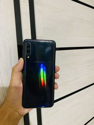 Galaxy A50 sotiladi