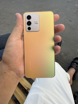 Vivo v 23 5 G telifon ideal xolatda hamma joyi ishlaydi