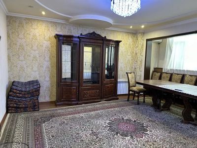 Сдается 2 ком Тинчлик метро. Гунча. Версал Ресторани олдида