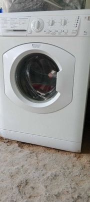 Продается стиральная машина ARISTON 6 кг