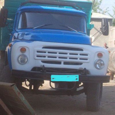 Zil 130 sotiladi