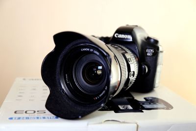 Canon 6D sotiladi komplikt, video uchun tayyor.