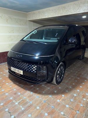 Hyundai stariada shaxar boylab sayoxat