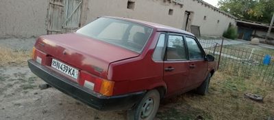 Lada21099 sotiladi