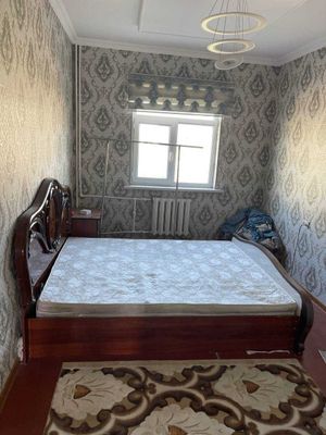 Bollarga bezmakler kvartira, Sebzor