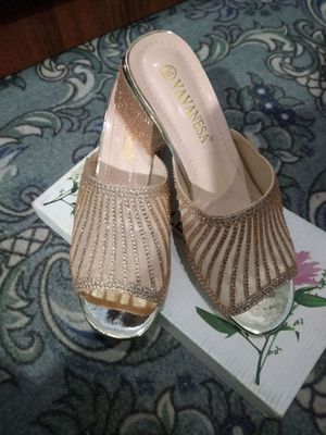 Narxi 250 ming