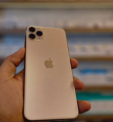 Iphone 11 pro max gold