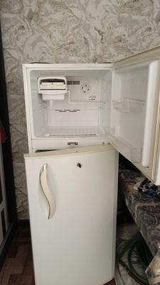 Холодильник L G продается