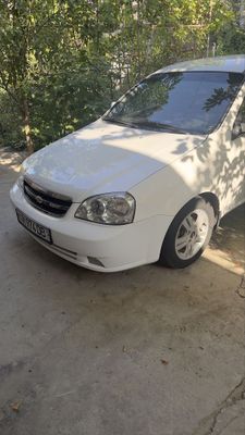Lasetti optra sotiladi metan gazi bor