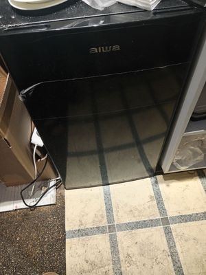 Aiwa холодилник 95л