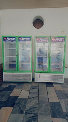 Холодильники и стеллажи Б/у