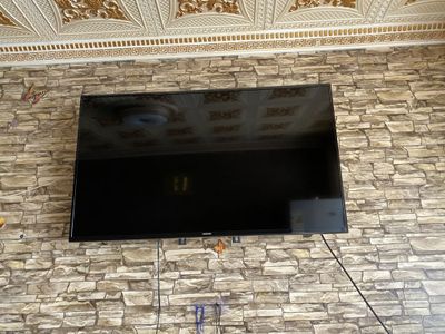43 диагонала SAMSUNG smart TV