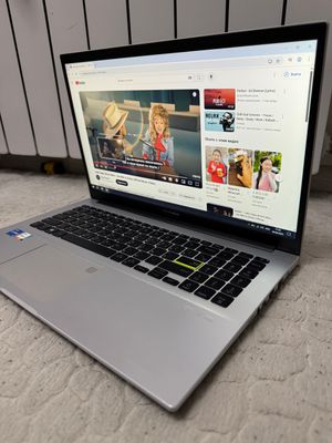 Asus Vivobook