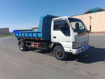 Isuzu samosval sotiladi