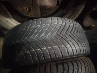Продам одну шину17