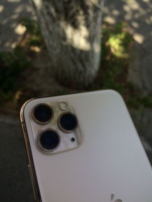 Iphone 11 pro .
