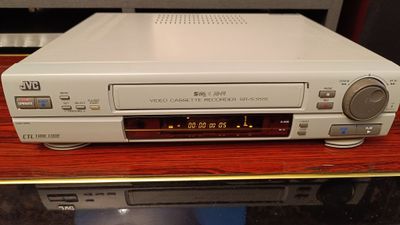 Видеомагнитофон JVC студийный.