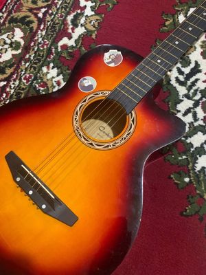Gitara sotiladi yengide holati