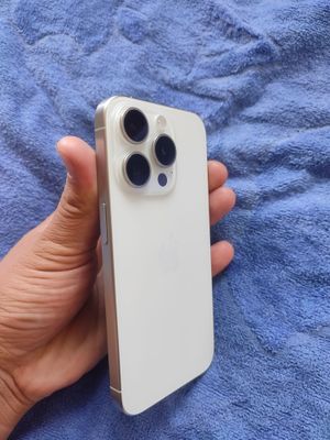 iPhone 15 pro sotiladi 128gb ideal umuman aybi yoq