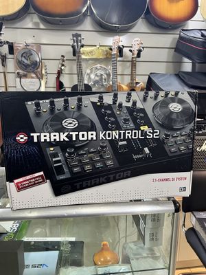 Native Instruments Traktor Kontrol S2