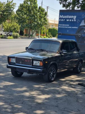 Srochno ideal vaz 21-07 sotiladi