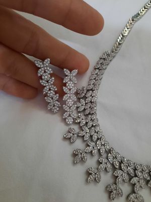Zirak va marjon kelinlar uchun yoki toy bazimlar uchun
