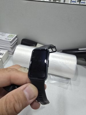 Huawei band 9 есть мелкая сарапина на екране