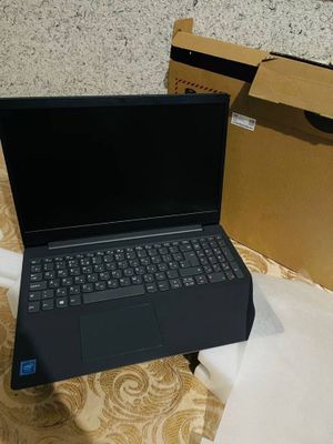 Lenovo 4020 ideal holatda srochni sotiladi