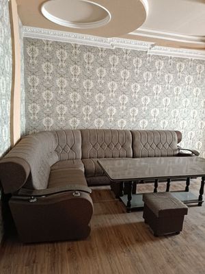 Срочно Аренда квартира чиланзар фарход бозори олдида.