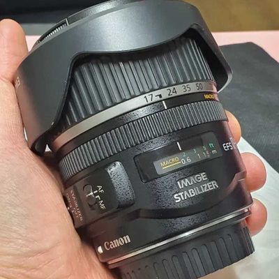 Canon EF-S 17-85 mm f/4-5.6 IS USM