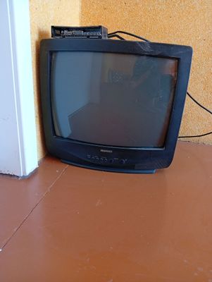 televizor sotiladi