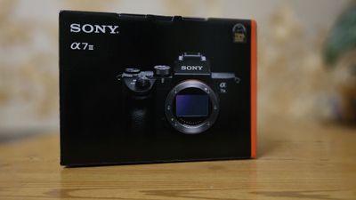 SONY Alpha 7 III и SONY Alpha 7 IV