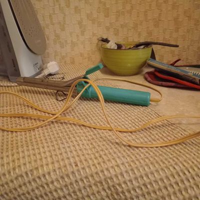 Продаю электро плойку для завивки вллос