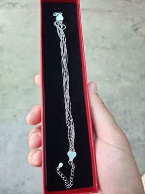 Продам серебряный браслет для девушек
