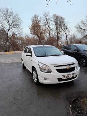 Продается Chevrolet Cobalt 2023 года с пробегом 17 000 км.