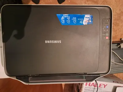 Принтер 3 в 1. Samsung SL-J1663 в нормальном состоянии.