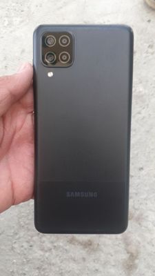 Samsung m12 4/64 gb